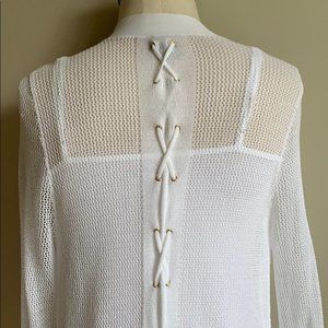 White fish knit sweater in a size 4